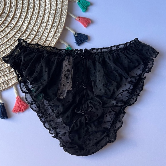 Victoria's Secret Mesh Lace Cheekini Panty Black Dot Small NEW - Picture 3 of 3